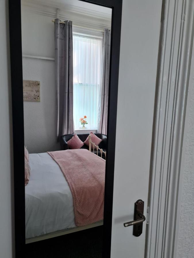 Waters Edge Hotell Blackpool Exteriör bild